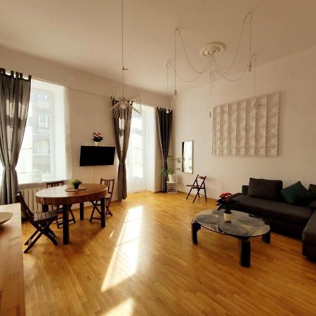 Przytulne Apartamenty W Centrum Warszawy Lok 2 Varsovia Exterior foto