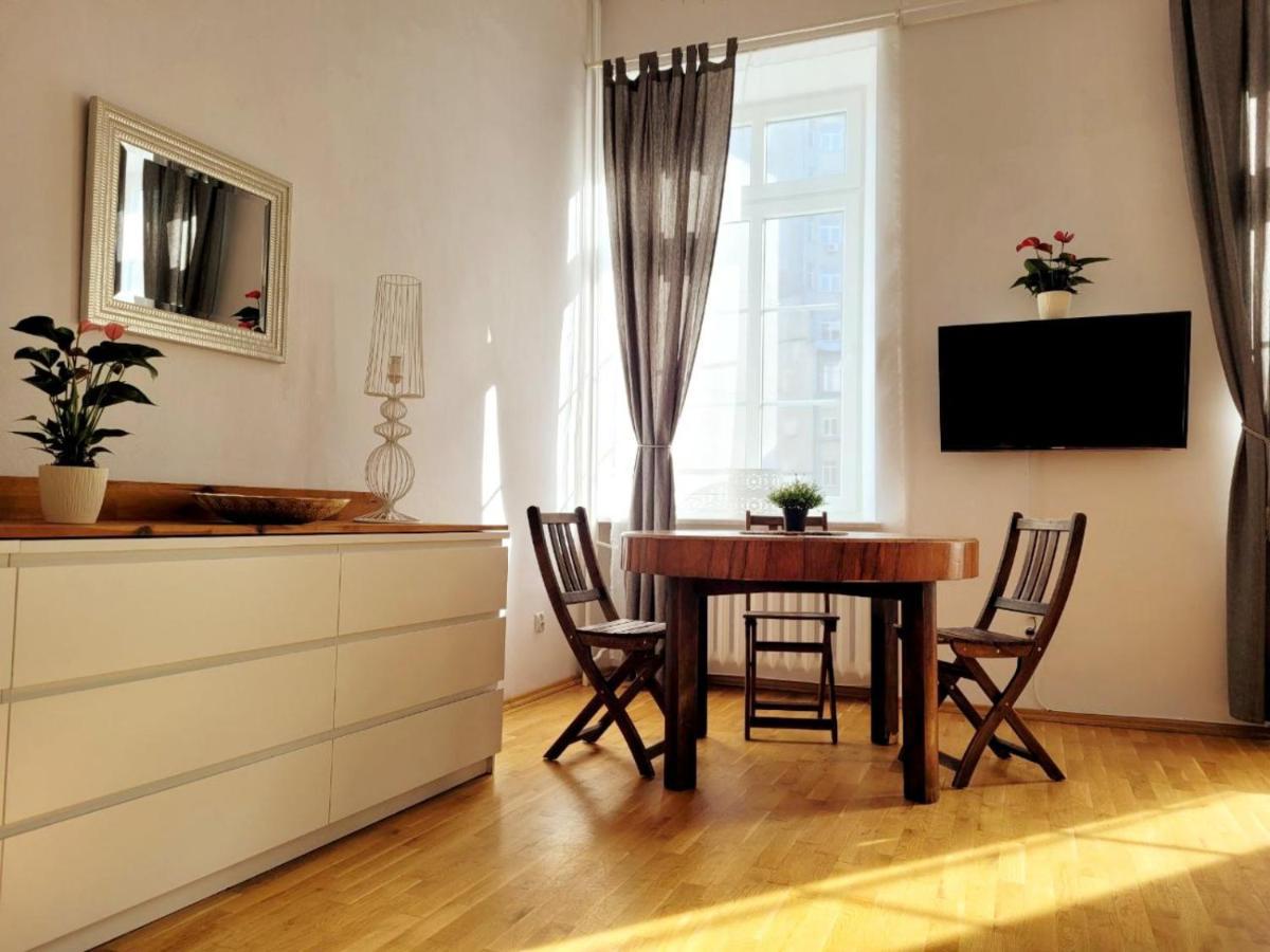 Przytulne Apartamenty W Centrum Warszawy Lok 2 Varsovia Exterior foto